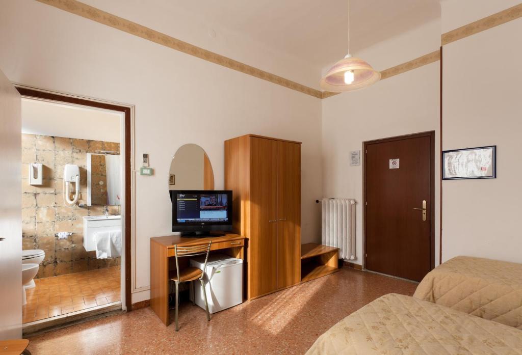 Parking Hotel Giardino ลีวอร์โน ห้อง รูปภาพ