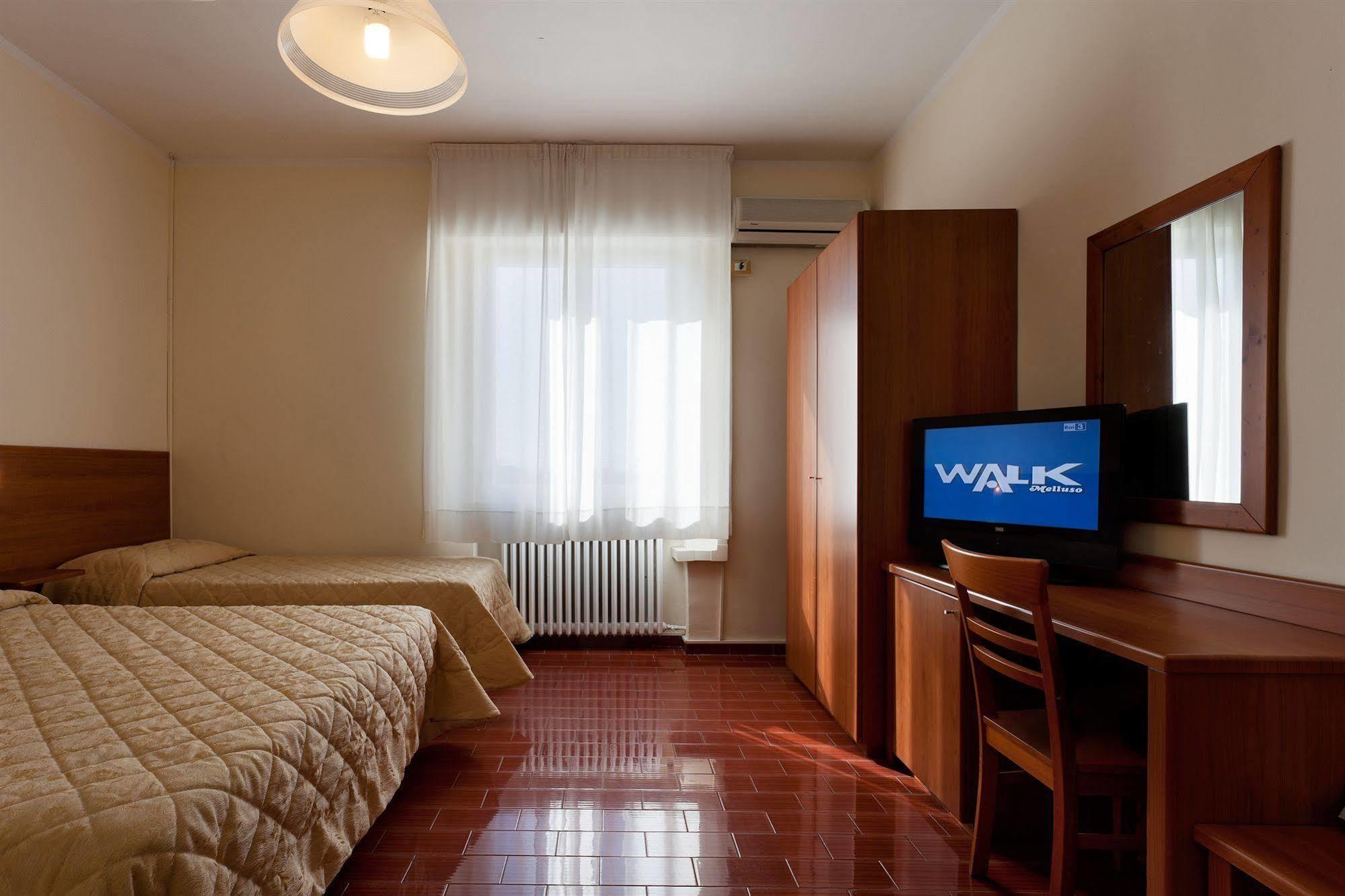 Parking Hotel Giardino ลีวอร์โน ภายนอก รูปภาพ