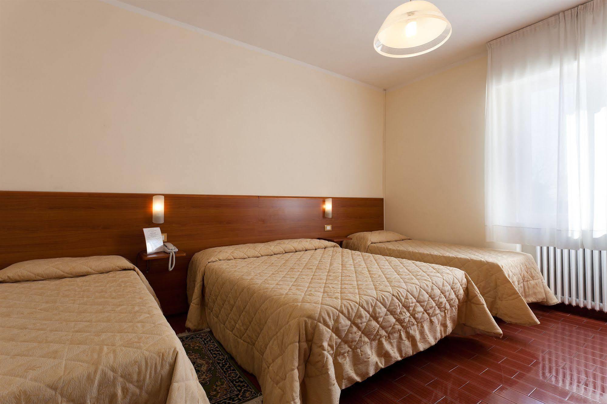 Parking Hotel Giardino ลีวอร์โน ภายนอก รูปภาพ